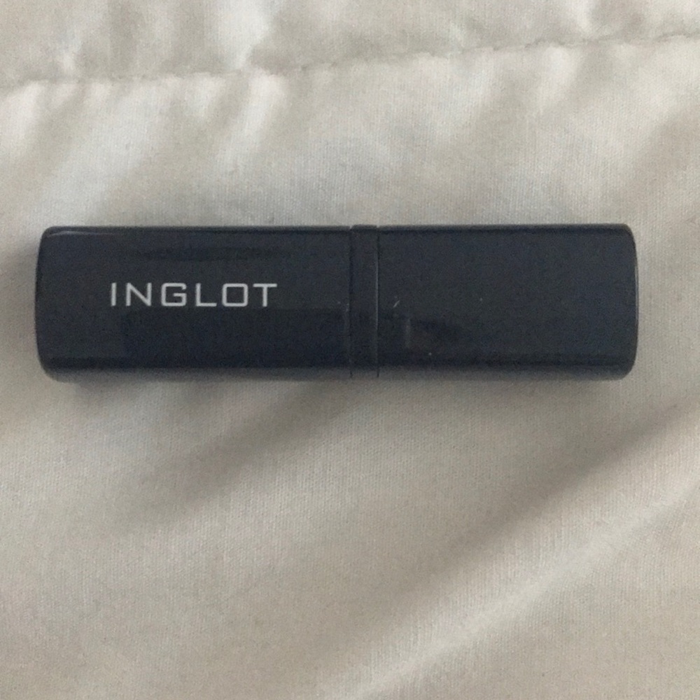 Lipstick - Picture 2 of 3